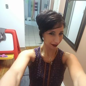 Meet your Posher, Nanou